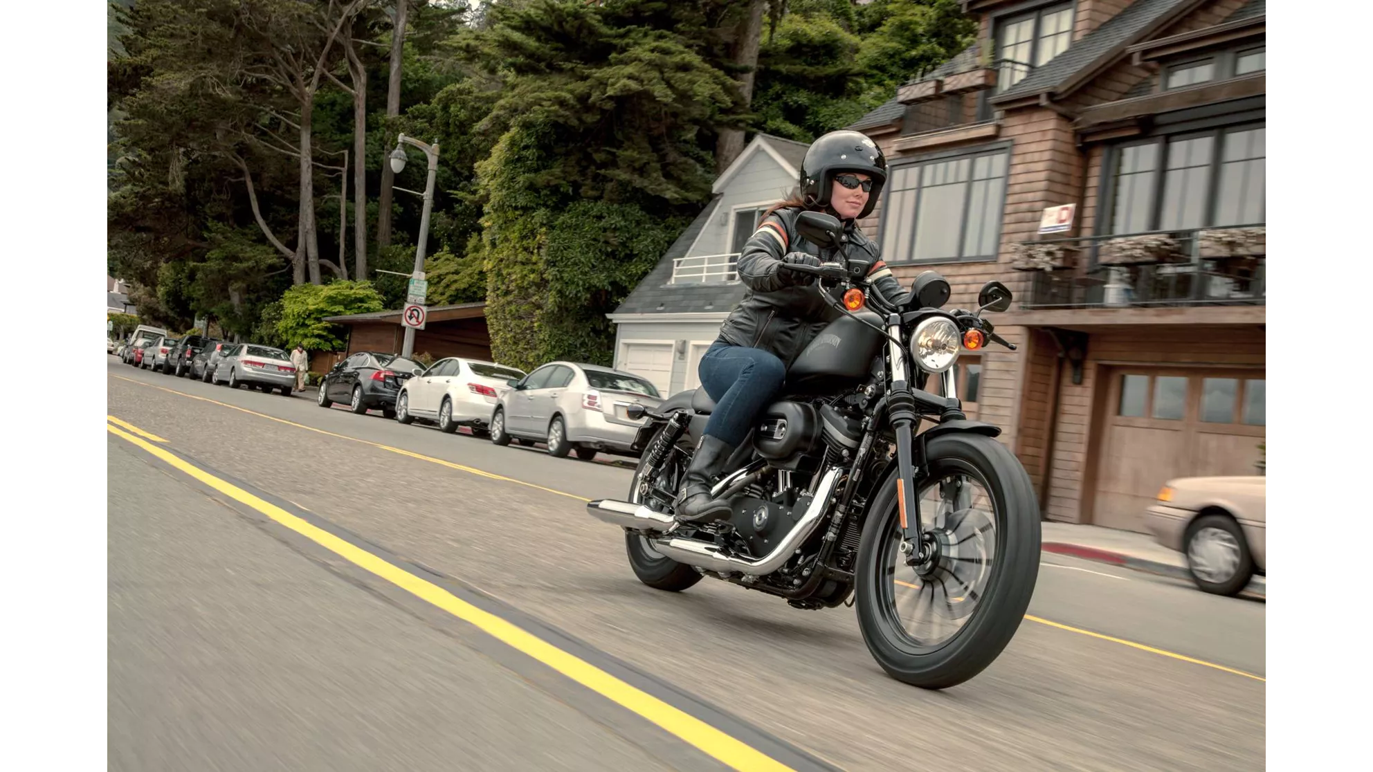 Harley-Davidson Sportster XL 883 N Iron - Image 4 Harley-Davidson Sportster XL 883 N Iron - Image 4
