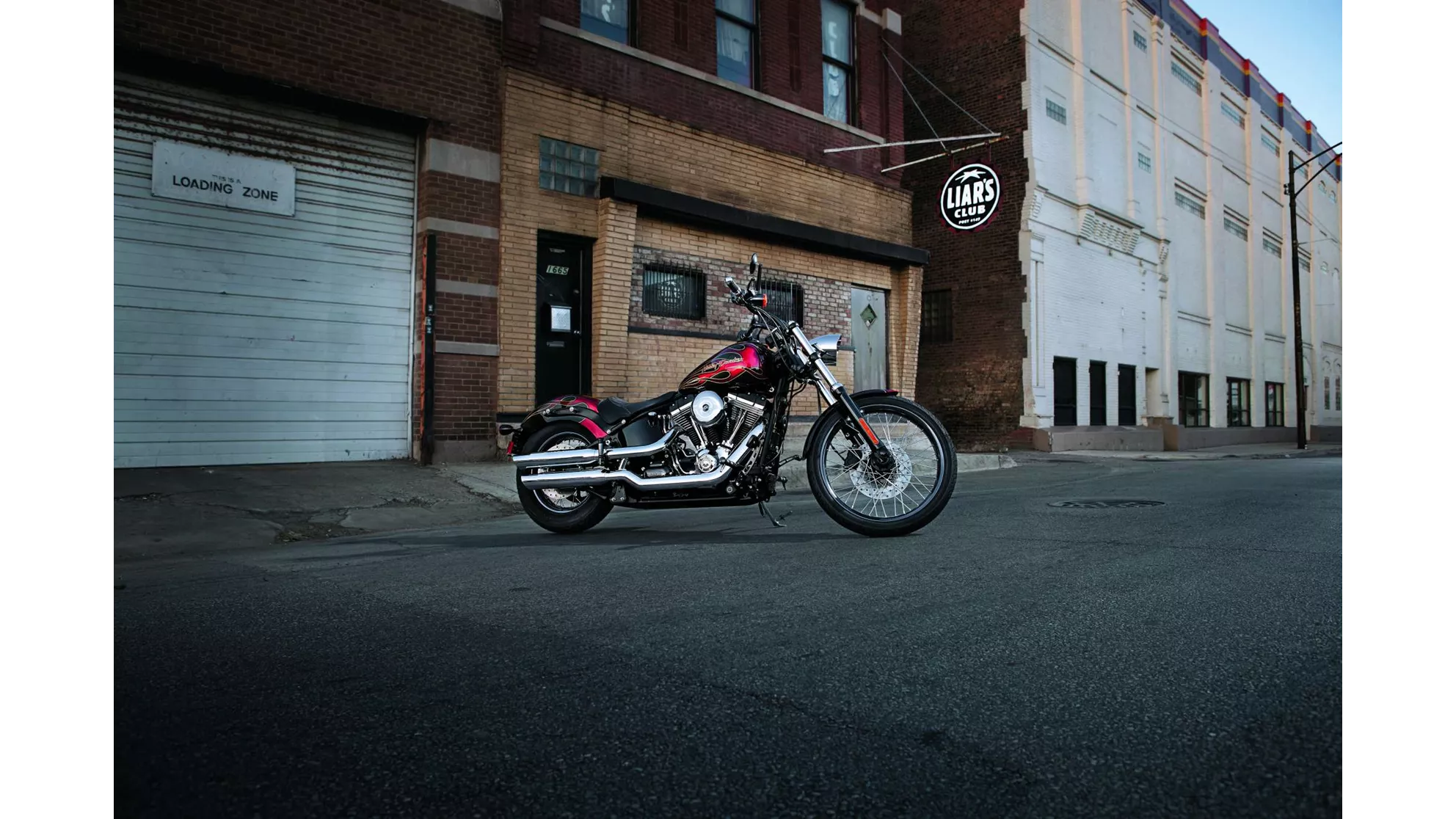 Harley-Davidson Softail Blackline FXS - Immagine 1