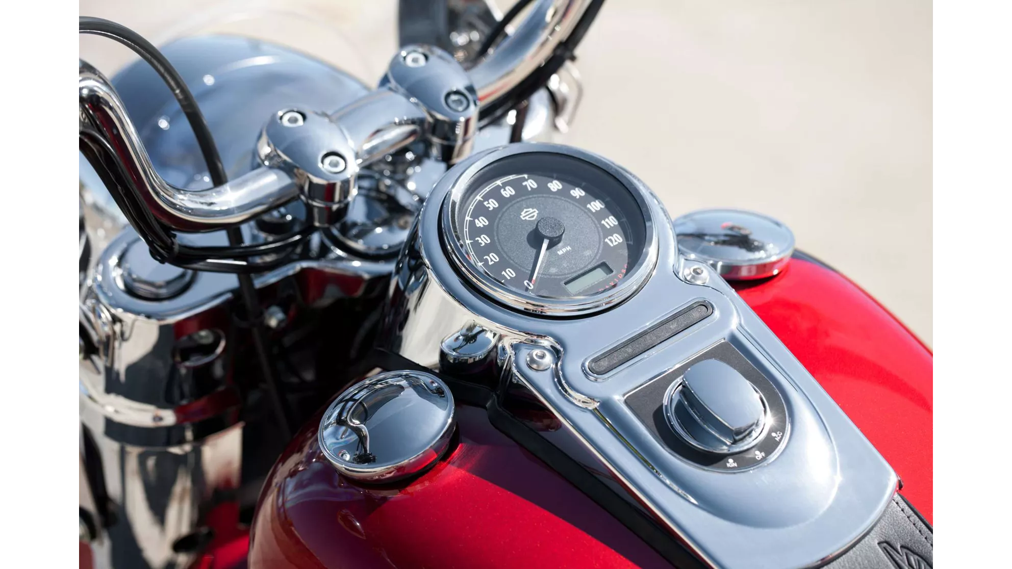 Harley-Davidson Dyna Switchback FLD - Image 2 Harley-Davidson Dyna Switchback FLD - Image 2