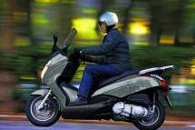 Honda FES 125 S-Wing 2013 - Bild 11