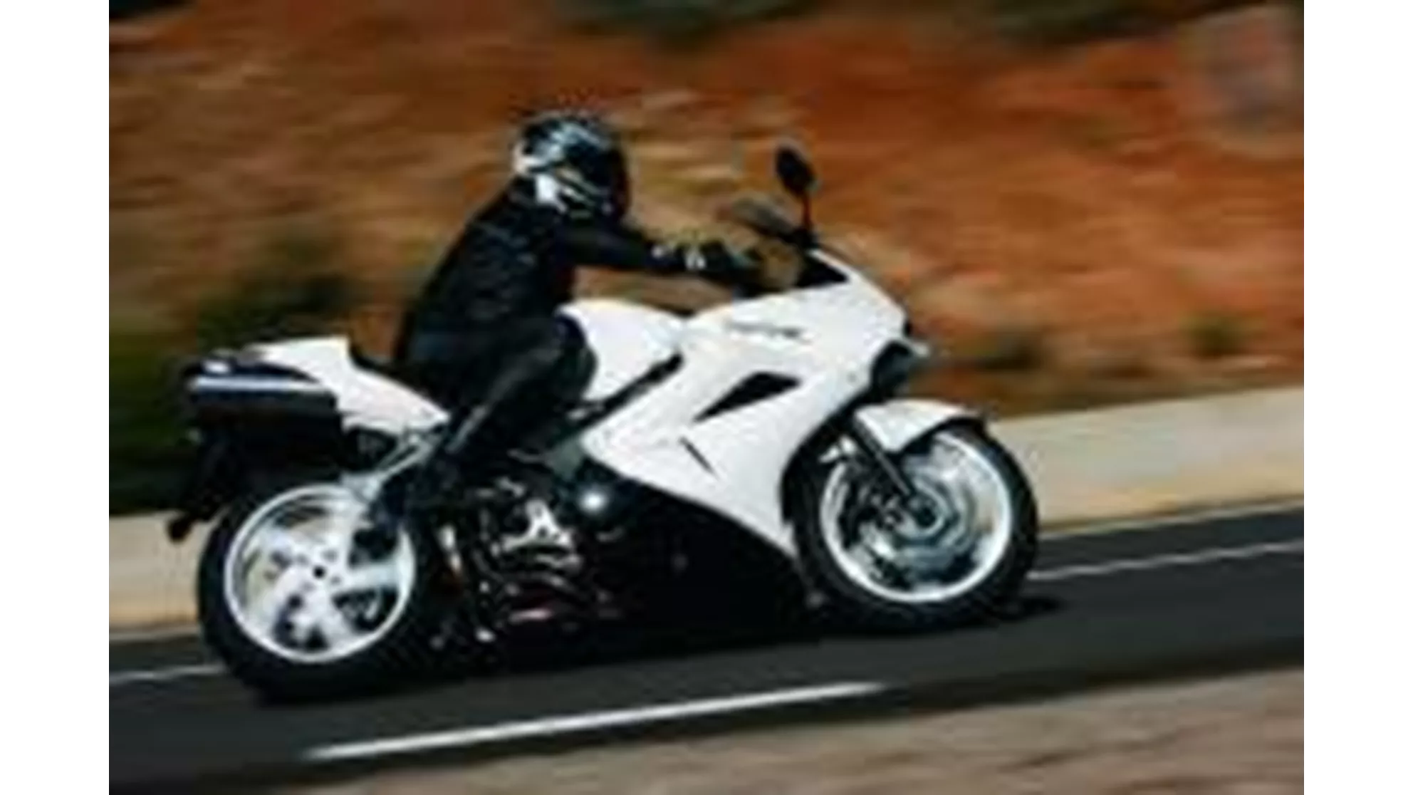 Honda VFR 800 F - Image 4 Honda VFR 800 F - Image 4
