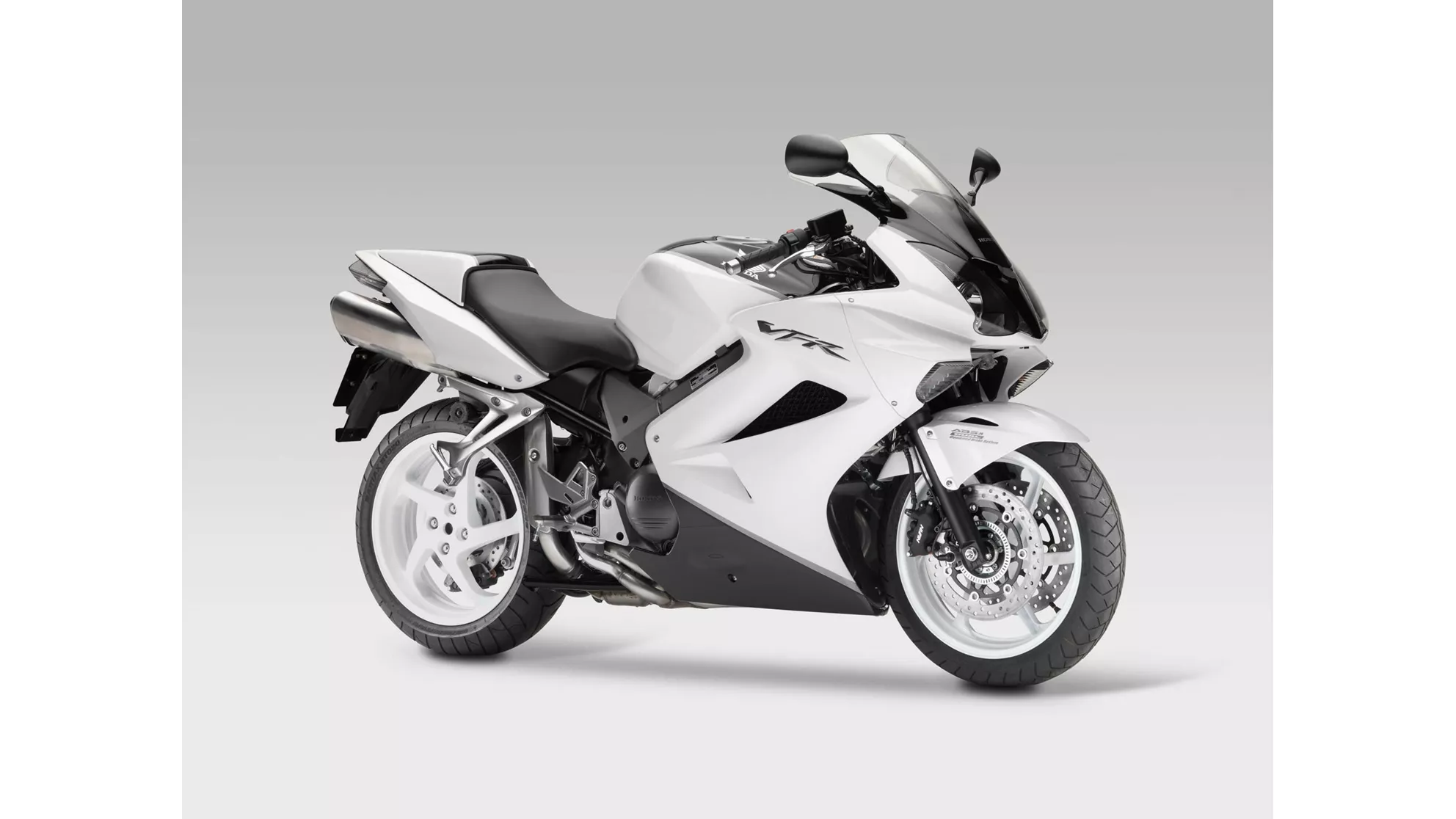 Honda VFR 800 F - Image 8 Honda VFR 800 F - Image 8