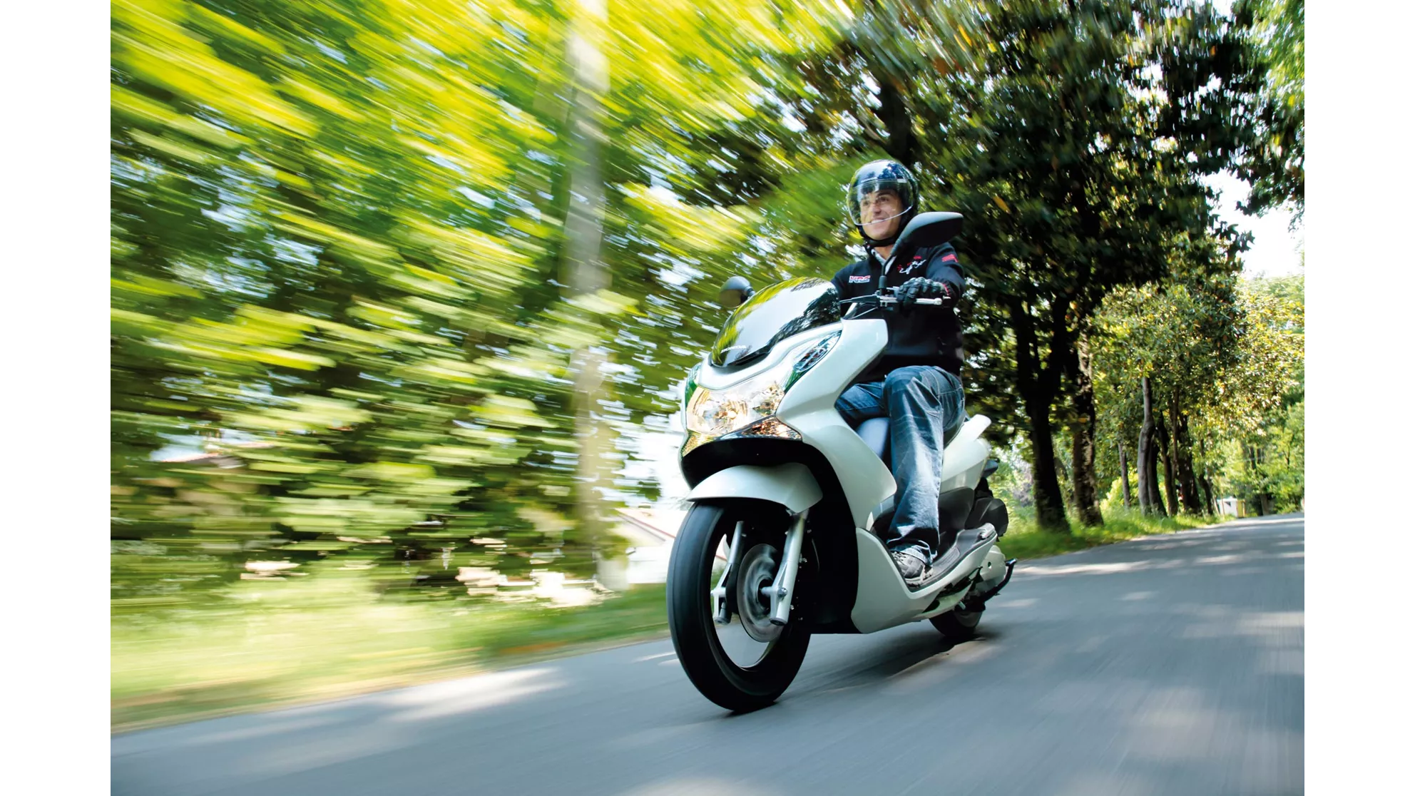 Honda PCX125 - Image 4 Honda PCX125 - Image 4