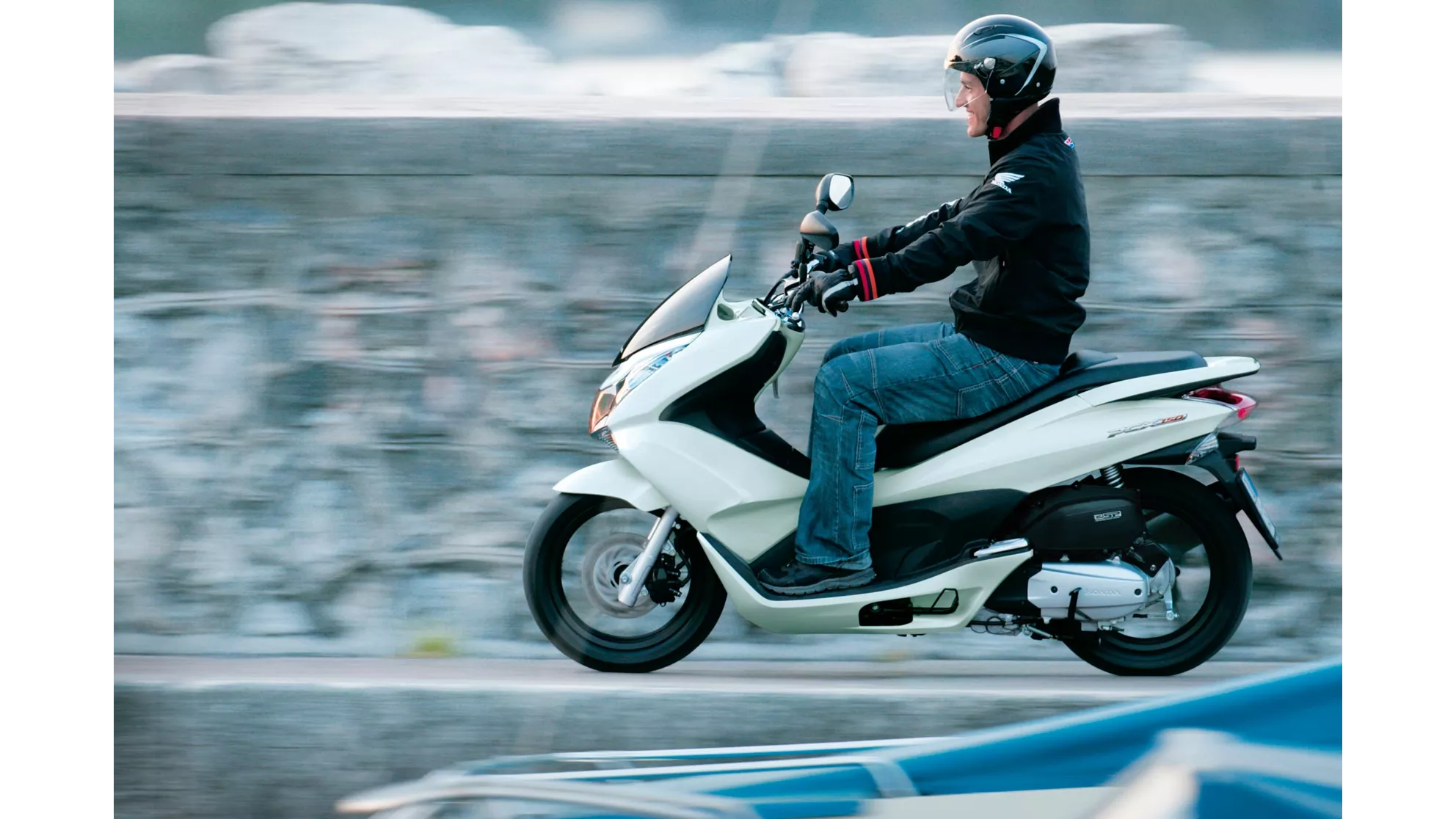 Honda PCX125 - Image 5 Honda PCX125 - Image 5