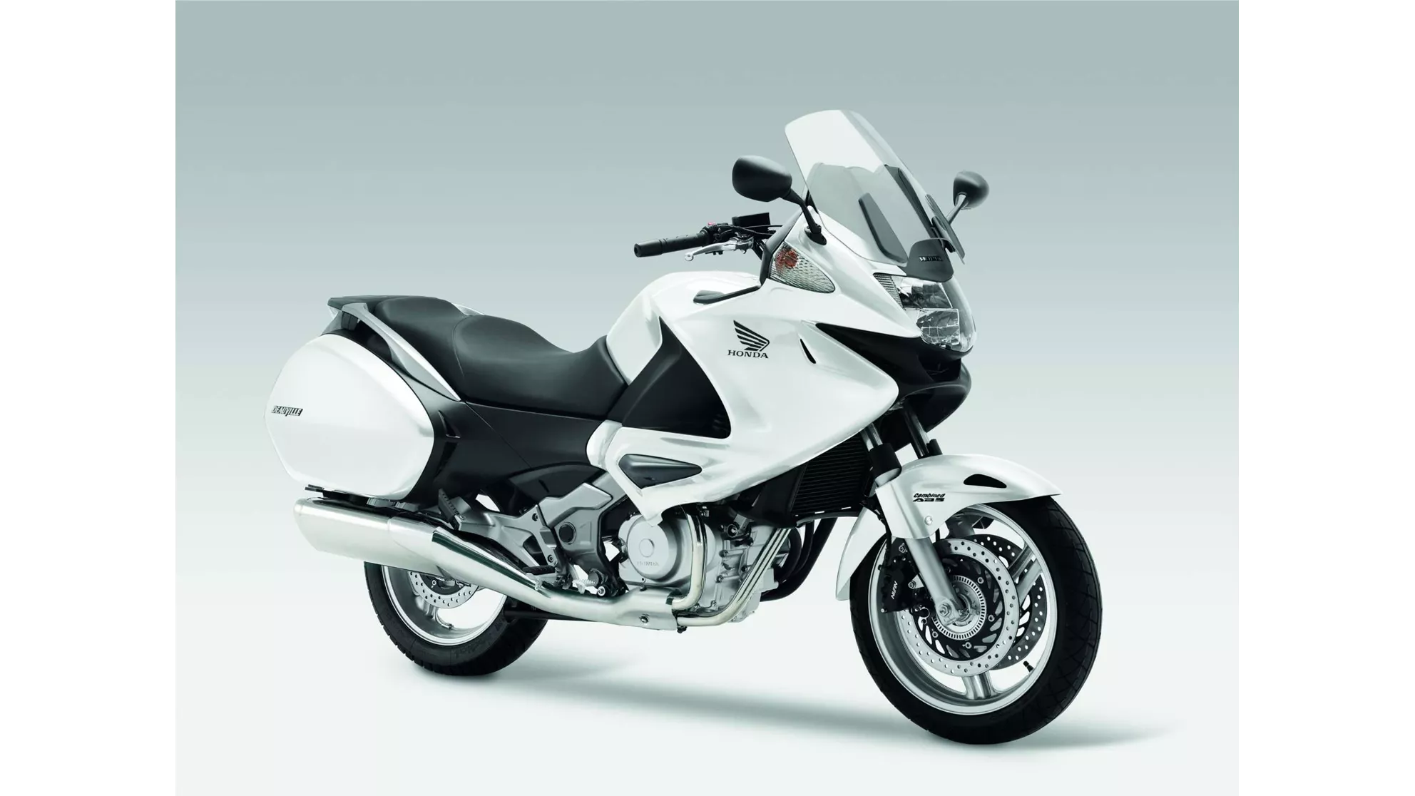 Honda NT700V Deauville - Image 7 Honda NT700V Deauville - Image 7