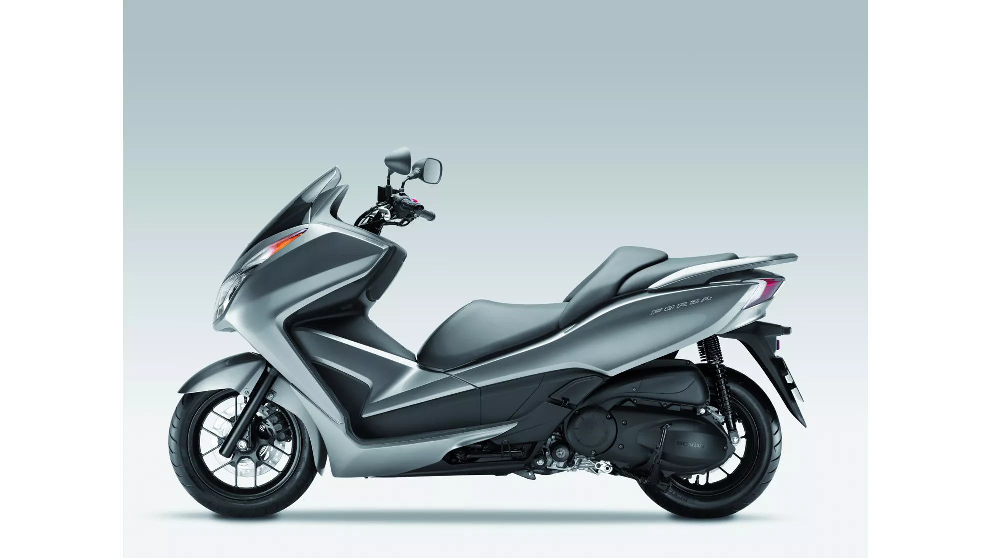 Honda NSS 300 Forza - Image 2 Honda NSS 300 Forza - Image 2