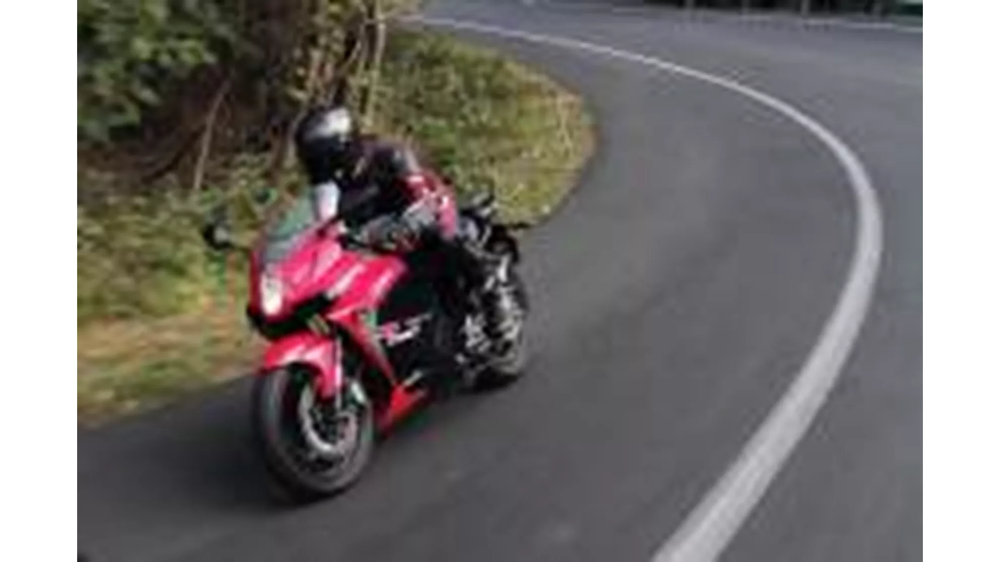 Hyosung GT 250 iR - Image 1 Hyosung GT 250 iR - Image 1