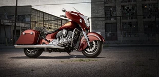 BMW K 1200 LT 2009 vs Indian Chieftain 2013 BMW K 1200 LT 2009 vs Indian Chieftain 2013