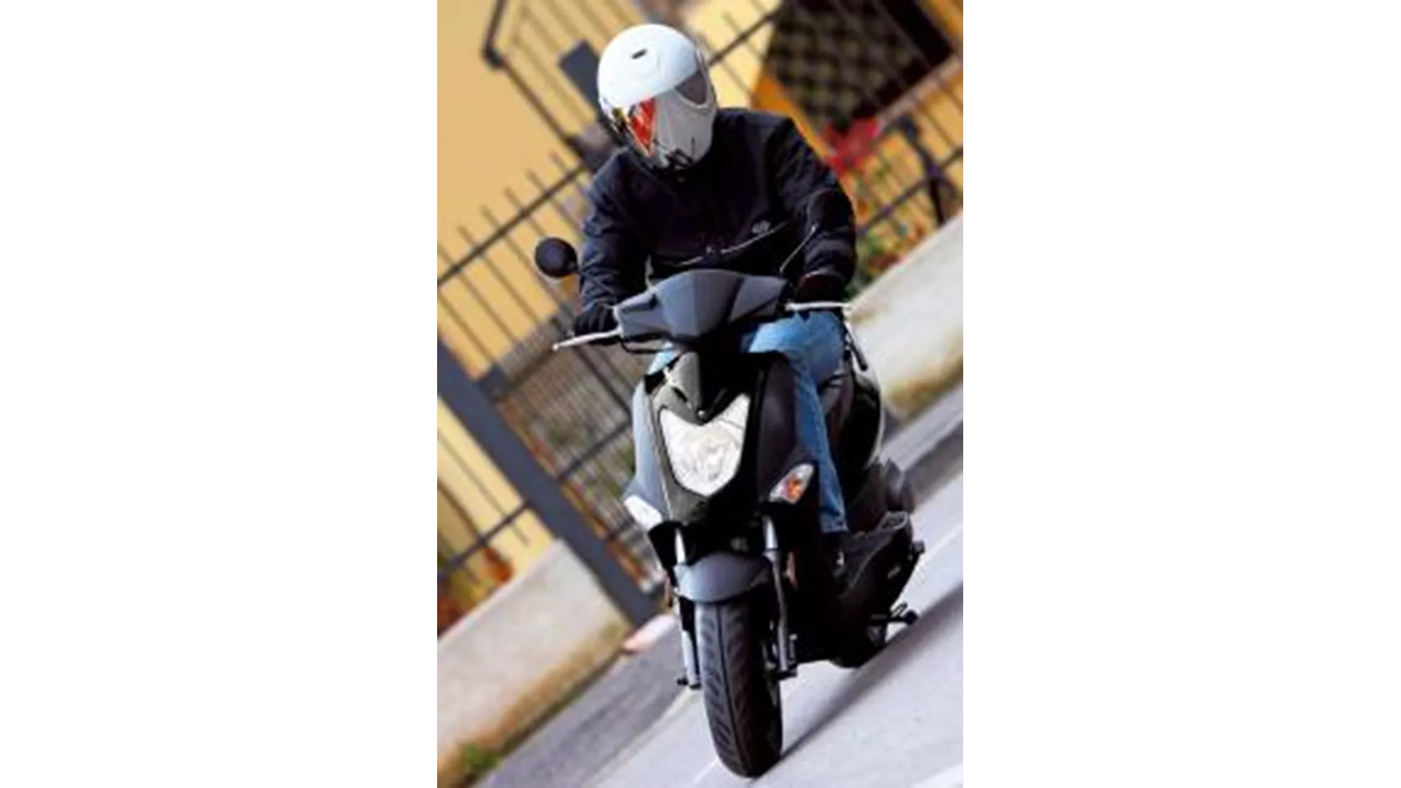 Kymco Agility 50 - Image 6 Kymco Agility 50 - Image 6