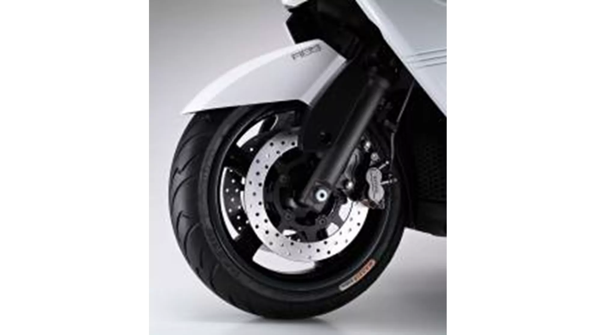 Kymco Myroad 700i - Image 7 Kymco Myroad 700i - Image 7