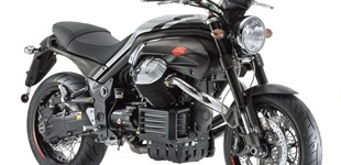 Triumph Street Triple 2012 vs Moto Guzzi Griso 1200 8V 2013