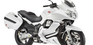 Moto Guzzi Norge GT 1200 8V 2013 vs BMW R 1200 RT 2013