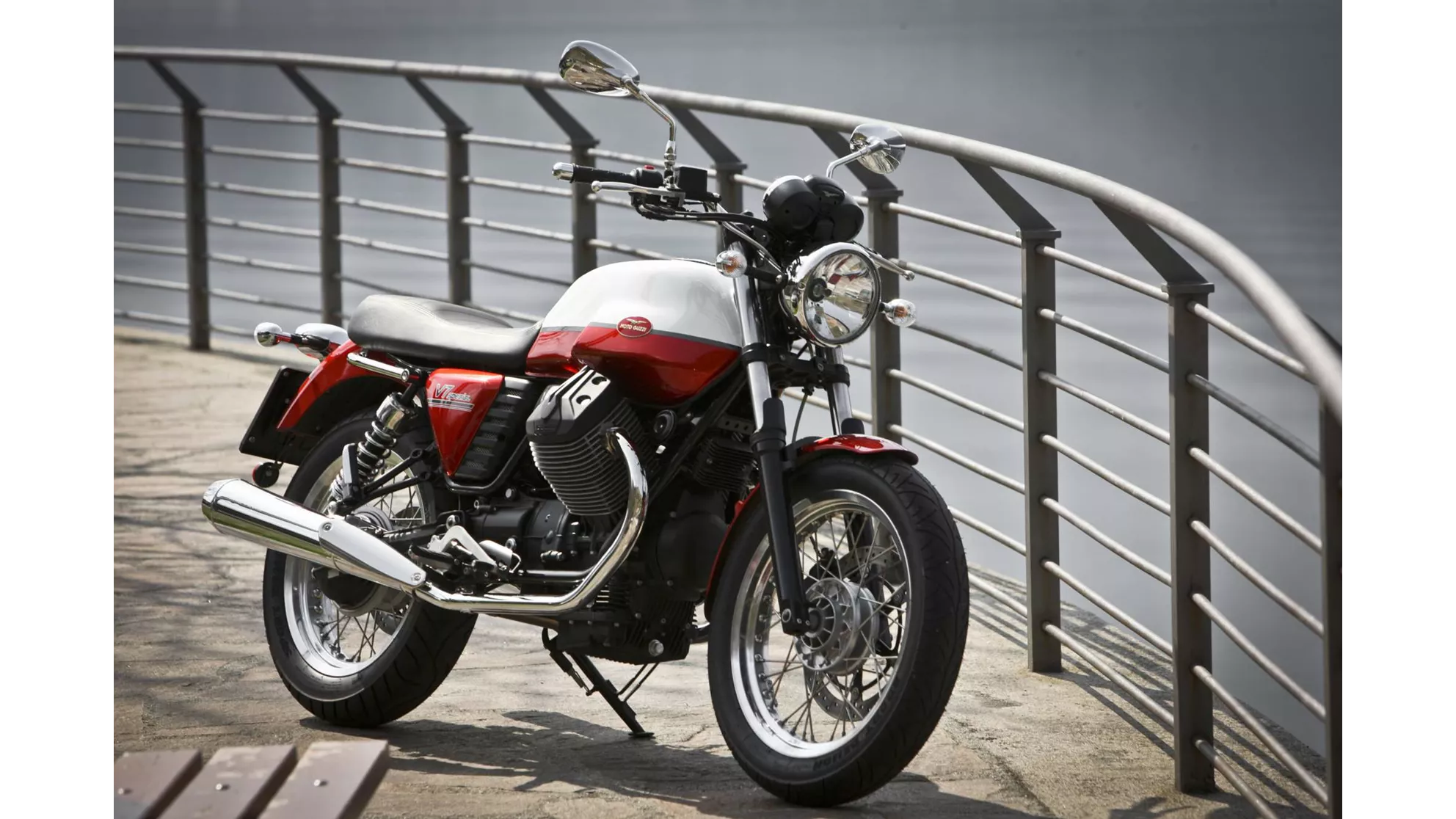 Moto Guzzi V7 750 Special - Image 7 Moto Guzzi V7 750 Special - Image 7