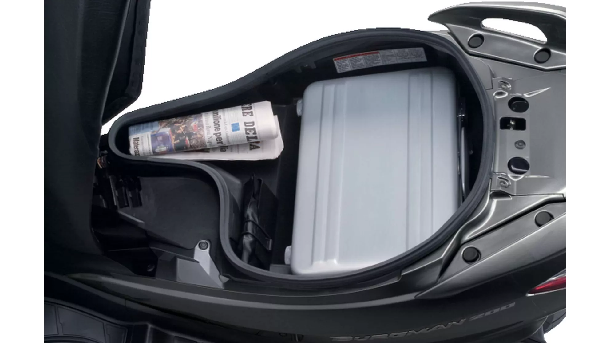 Suzuki Burgman 125 - Image 8 Suzuki Burgman 125 - Image 8