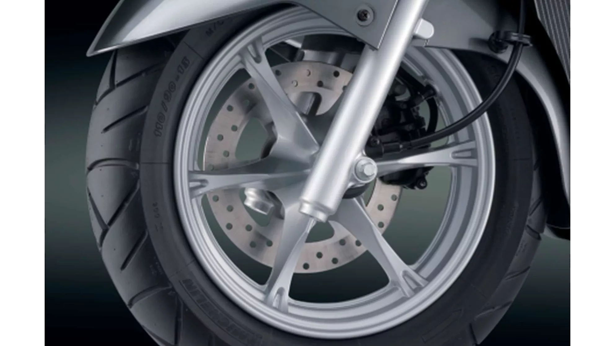 Suzuki Burgman 125 - Image 10 Suzuki Burgman 125 - Image 10