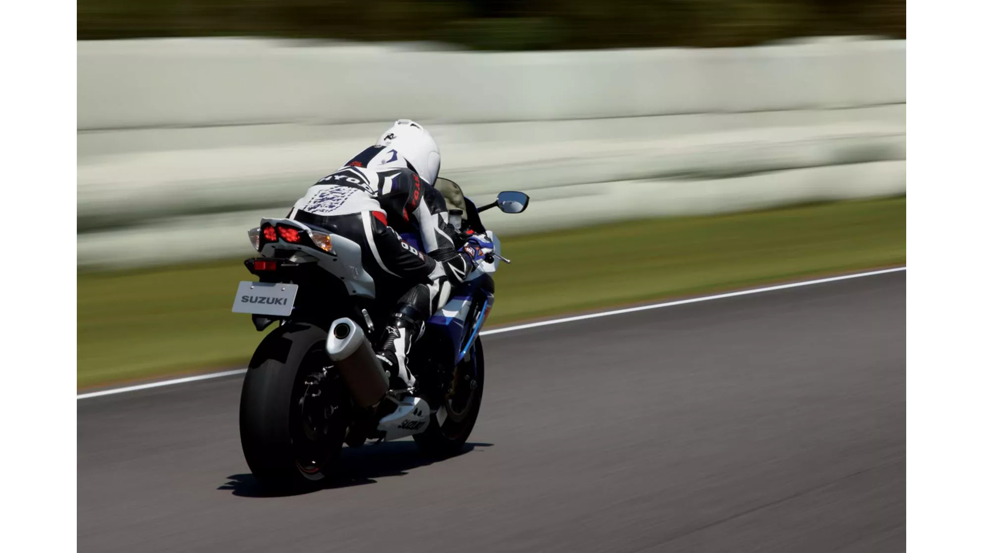 Suzuki GSX-R 1000 - Image 3 Suzuki GSX-R 1000 - Image 3