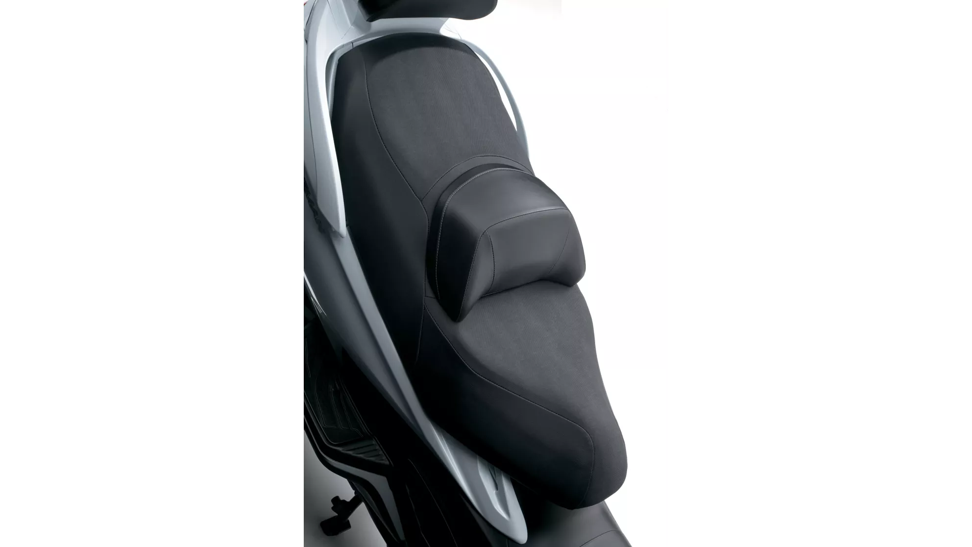 Suzuki Burgman 650 Executive - Image 5 Suzuki Burgman 650 Executive - Image 5
