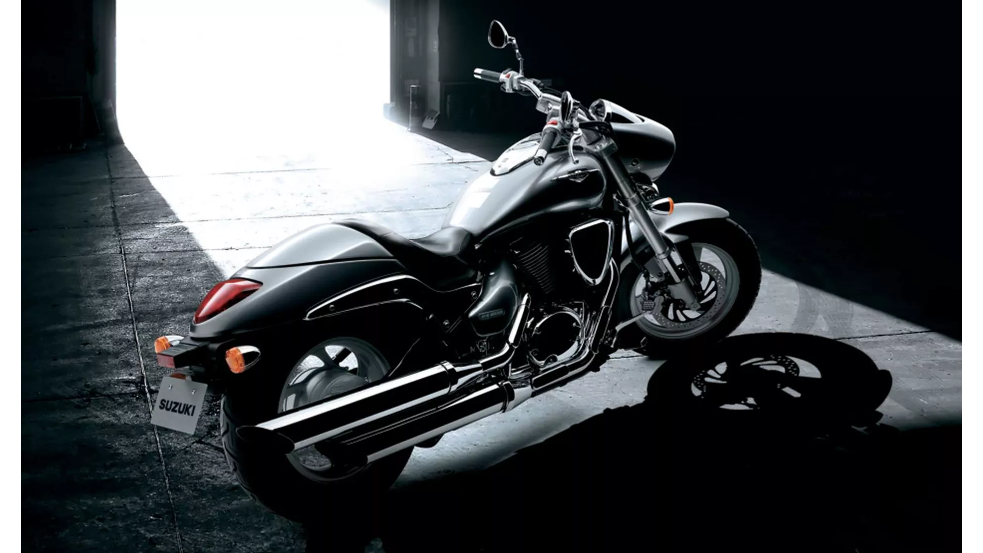 Suzuki Intruder M800 - Image 1 Suzuki Intruder M800 - Image 1