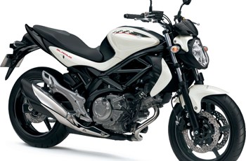 Suzuki SFV 650 Gladius 2013 - Bild 2 Suzuki SFV 650 Gladius 2013 - Bild 2