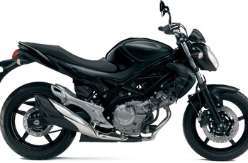 Suzuki SFV 650 Gladius 2013 - Bild 12 Suzuki SFV 650 Gladius 2013 - Bild 12