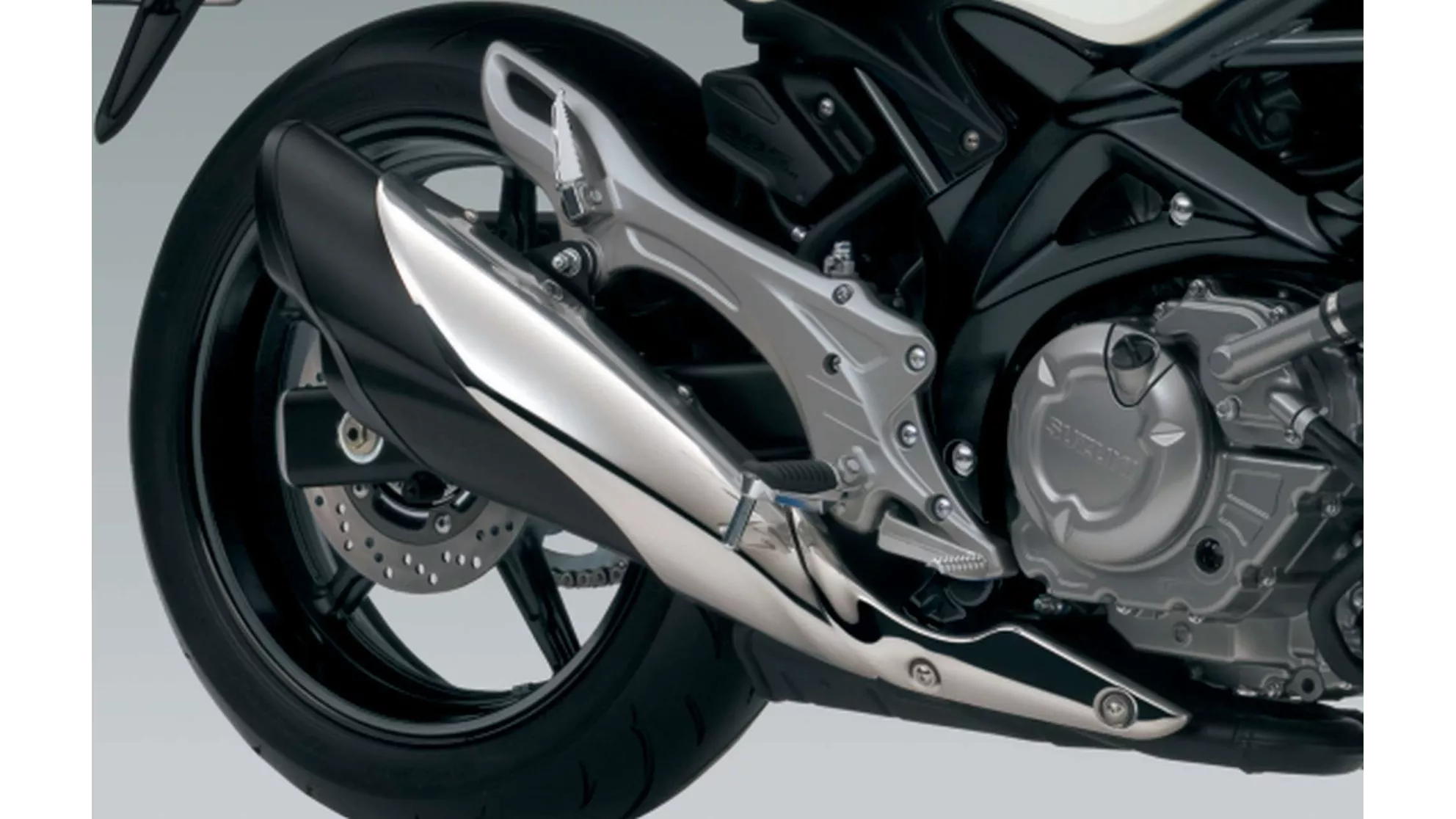 Suzuki SFV 650 Gladius - Image 10 Suzuki SFV 650 Gladius - Image 10