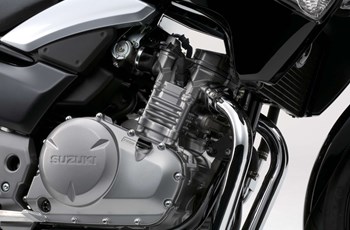 Suzuki GW250 Inazuma 2013 - Bild 11