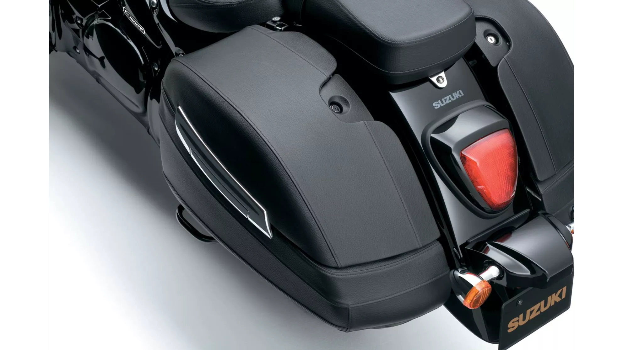 Suzuki Intruder C1500T - Image 8 Suzuki Intruder C1500T - Image 8