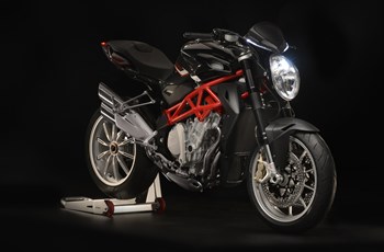 MV Agusta Brutale 1090 R 2013 - Bild 2 MV Agusta Brutale 1090 R 2013 - Bild 2