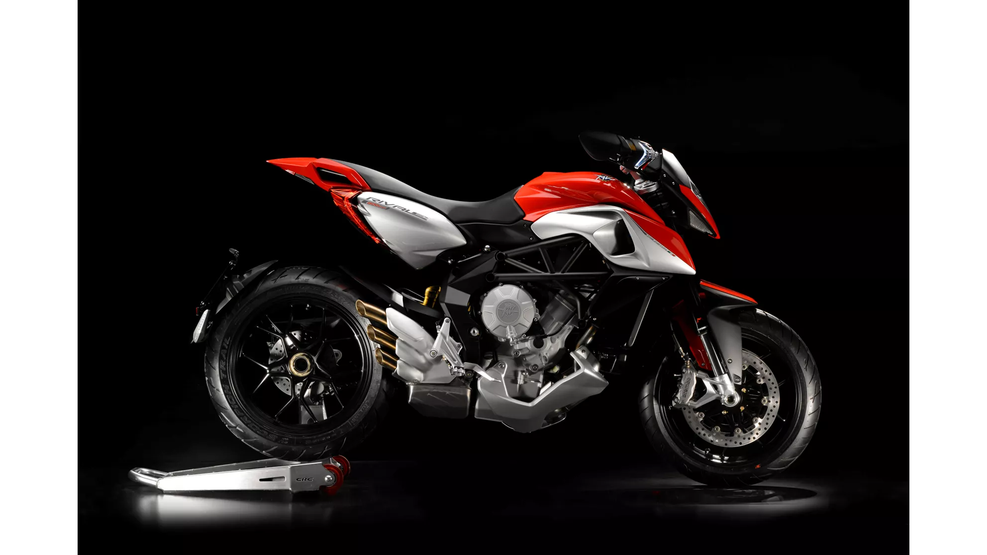 MV Agusta Rivale 800 - Image 5 MV Agusta Rivale 800 - Image 5