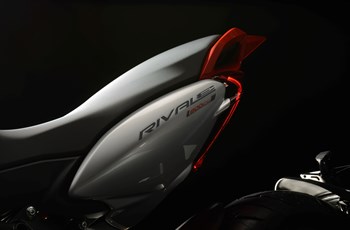 MV Agusta Rivale 800 2013 - Bild 12 MV Agusta Rivale 800 2013 - Bild 12