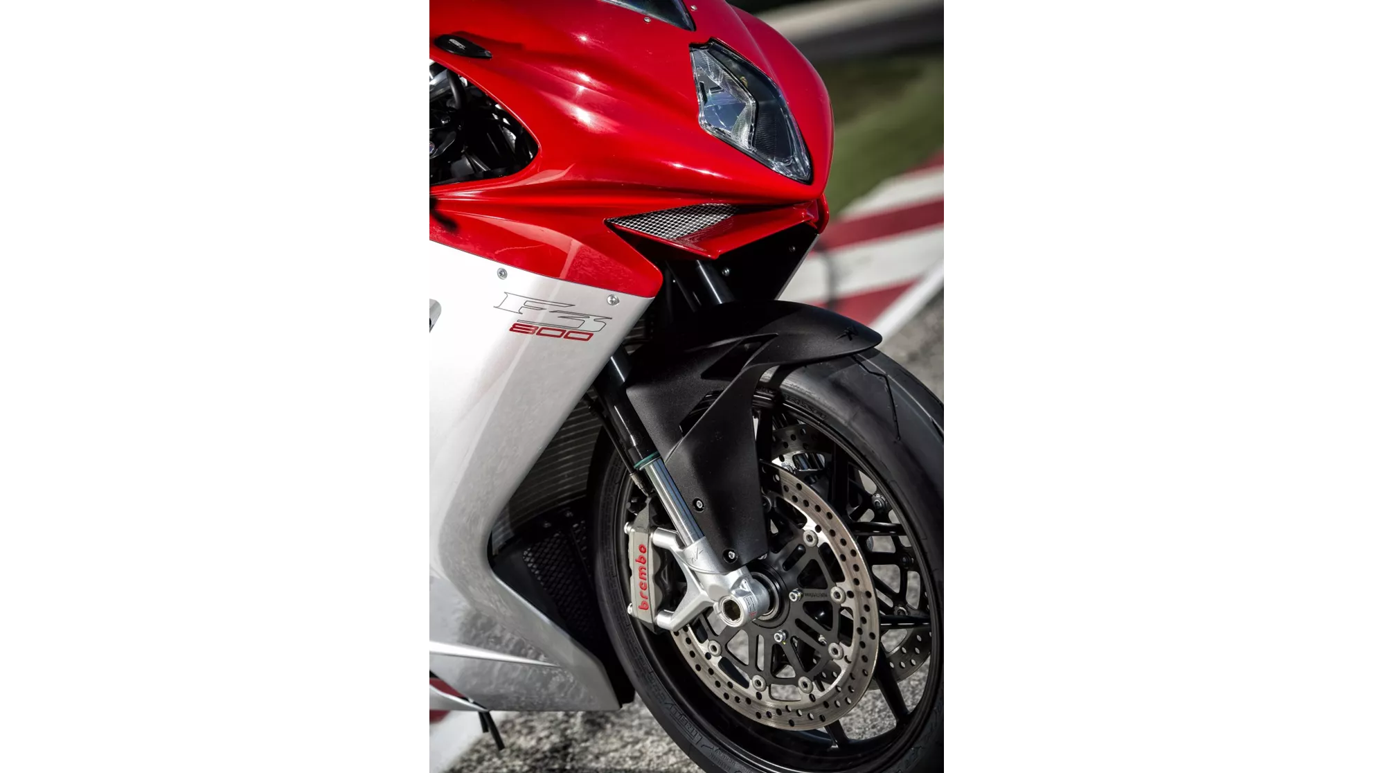 MV Agusta F3 800 - Image 3 MV Agusta F3 800 - Image 3