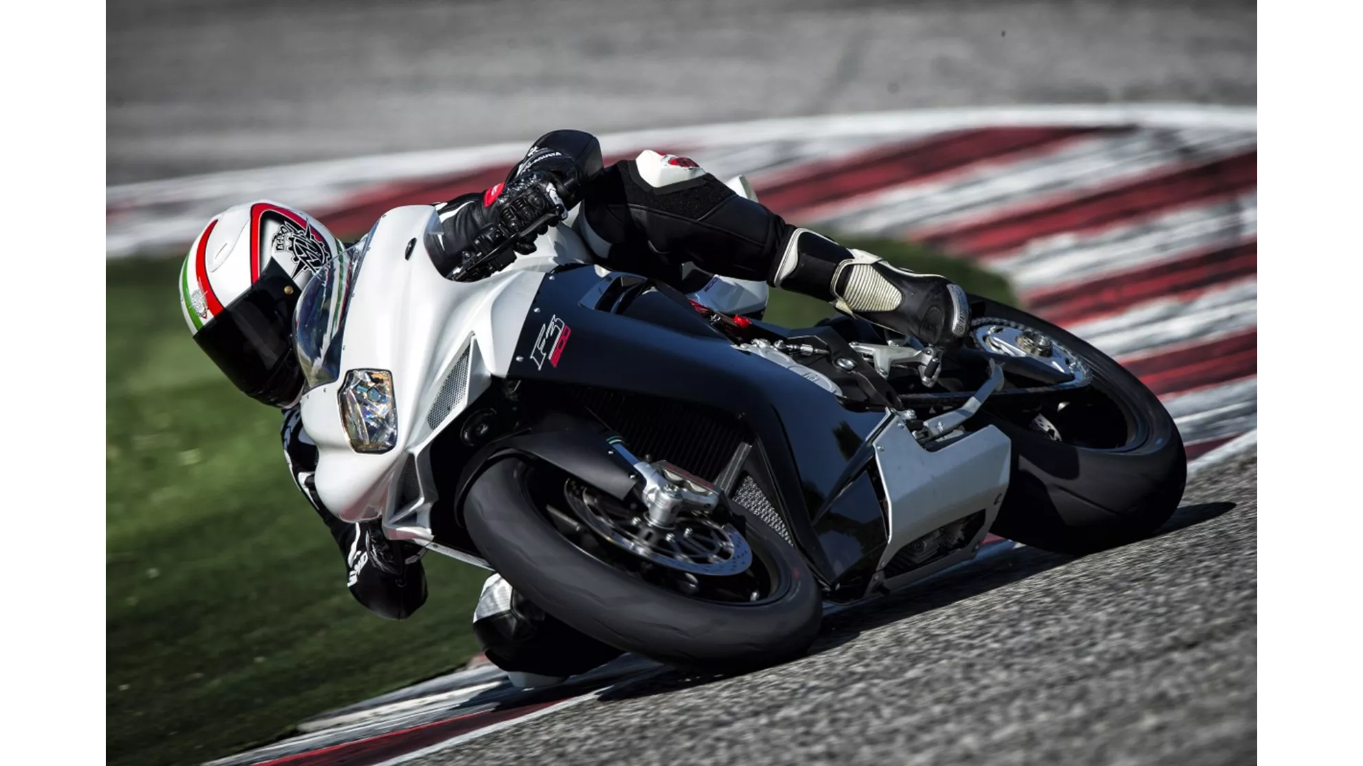 MV Agusta F3 800 - Image 5 MV Agusta F3 800 - Image 5