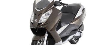 Peugeot Satelis 250 2009 vs Peugeot Satelis 125 RS Premium 2013