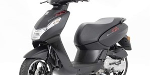 Peugeot Kisbee 50 RS 4T 2013 vs Peugeot Kisbee 50 4T 2010