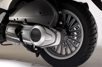 Piaggio Beverly 125 i.e. 2013 - Bild 10 Piaggio Beverly 125 i.e. 2013 - Bild 10