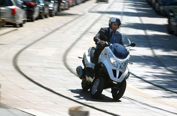 Piaggio MP3 Hybrid 300 LT 2013 - Bild 5