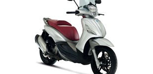 Piaggio Beverly 350ie Sport Touring 2013 vs Honda SH300i 2015