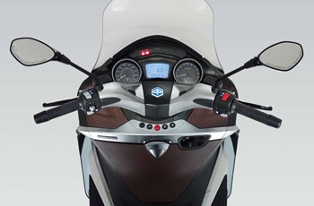 Piaggio X10 350 i.e. 2013 - Bild 10 Piaggio X10 350 i.e. 2013 - Bild 10