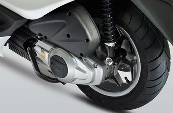 Piaggio X10 500 i.e. ABS 2013 - Bild 3 Piaggio X10 500 i.e. ABS 2013 - Bild 3