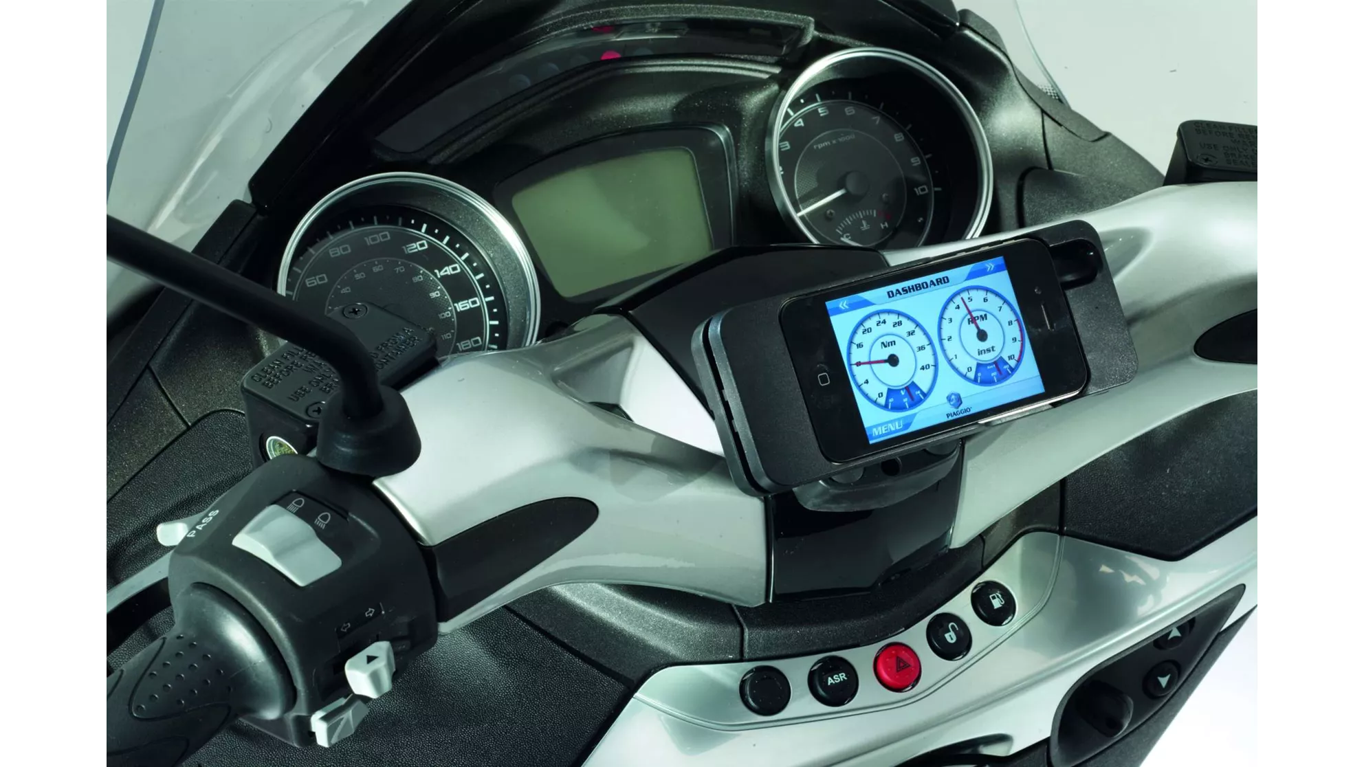 Piaggio X10 500 i.e. ABS - Image 6 Piaggio X10 500 i.e. ABS - Image 6