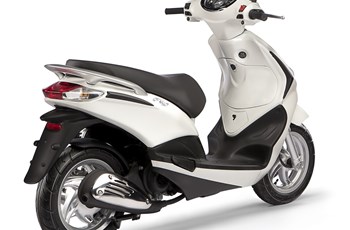 Piaggio New Fly 125 i.e. 3V 2013 - Bild 2 Piaggio New Fly 125 i.e. 3V 2013 - Bild 2