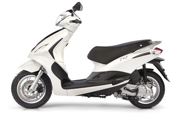 Piaggio New Fly 125 i.e. 3V 2013 - Bild 4 Piaggio New Fly 125 i.e. 3V 2013 - Bild 4