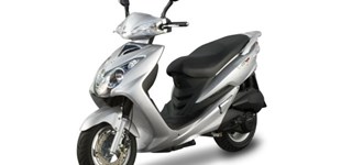 Yamaha NMAX 125 2015 vs Sym VS 125 2013