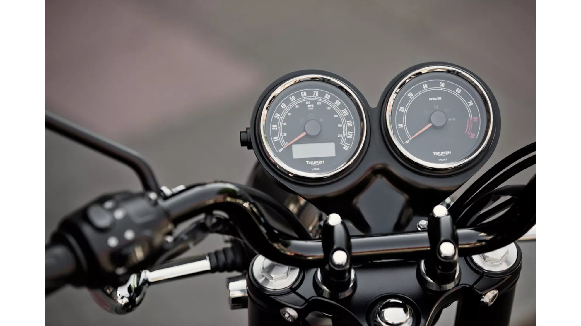 Triumph Bonneville T100 - Image 1 Triumph Bonneville T100 - Image 1