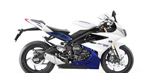 Triumph Daytona 675 2013 vs Yamaha YZF-R6 2020