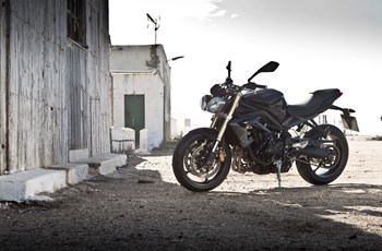 Triumph Street Triple 2013 - Bild 4 Triumph Street Triple 2013 - Bild 4