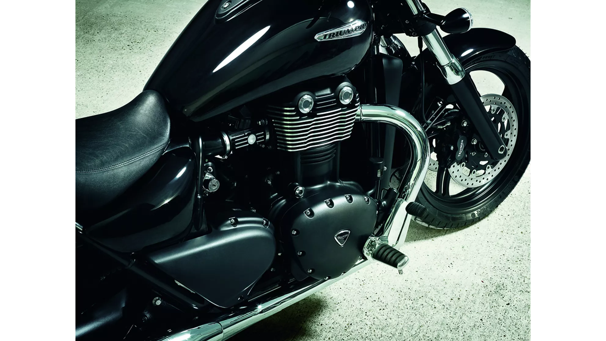 Triumph Thunderbird Storm - Image 2 Triumph Thunderbird Storm - Image 2