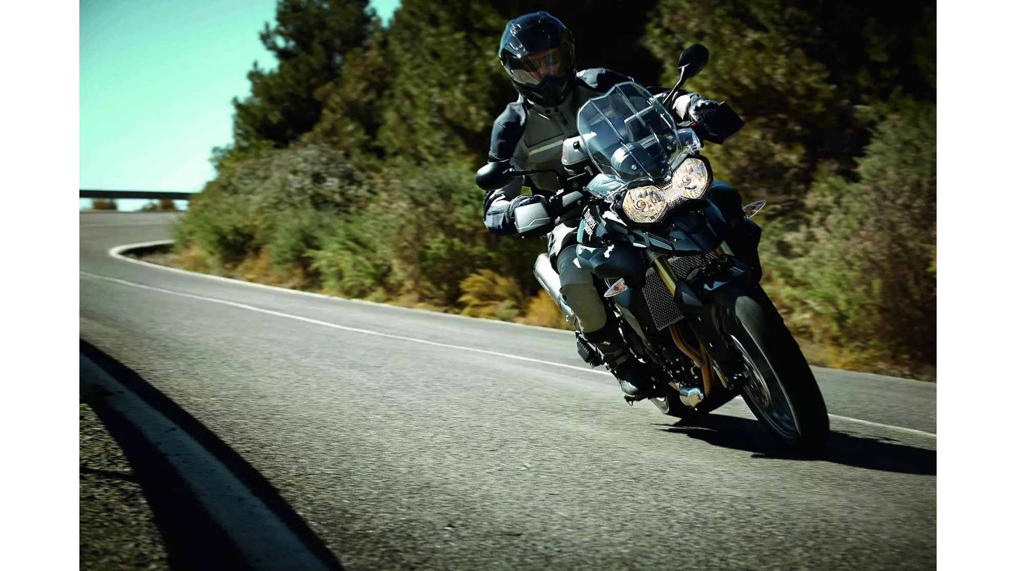 Triumph Tiger 800 - Image 7 Triumph Tiger 800 - Image 7