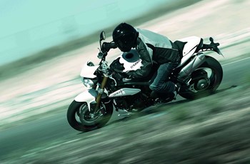Triumph Speed Triple R 2013 - Bild 7 Triumph Speed Triple R 2013 - Bild 7
