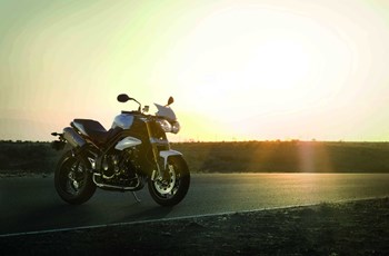 Triumph Speed Triple R 2013 - Bild 8 Triumph Speed Triple R 2013 - Bild 8